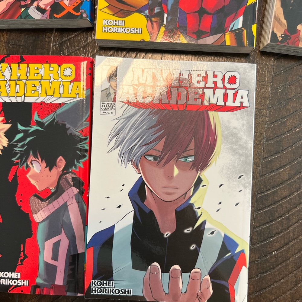 six ,books my hero academia ,like new, manga